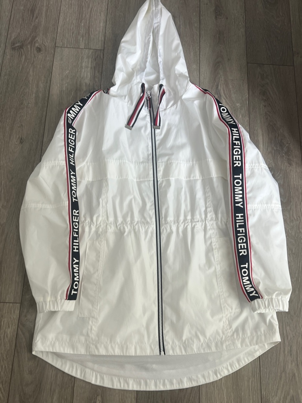 NEW! Tommy Hilfiger White Hooded Jacket with Logo Sleeve Tape